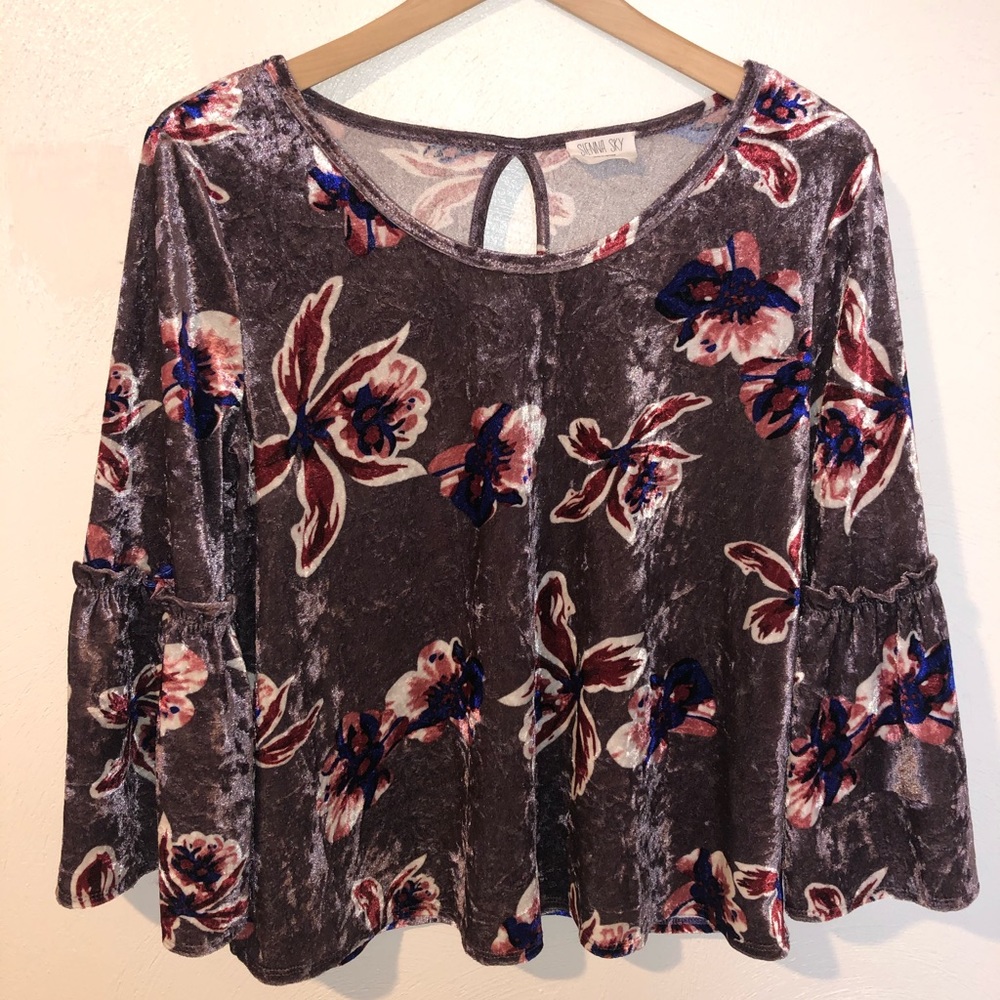 Sienna Sky Purple Crushed Velvet Bell Sleeve Top L